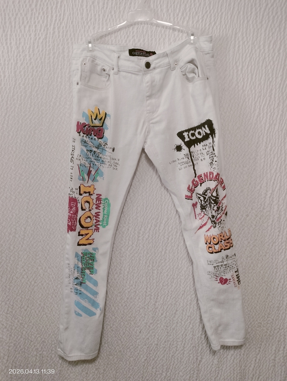 Copper Rivet ICON graffiti-style white skinny jeans Men's Sz 34 x 32